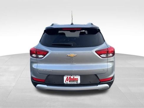 Used 2024 Chevrolet TrailBlazer LT w/ Convenience Package FWD image 6