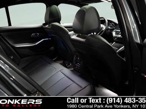 Used 2020 BMW 330i xDrive Sedan w/ Driving Assistance Package image 23
