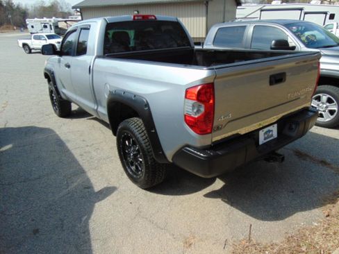 Used 2014 Toyota Tundra SR image 4
