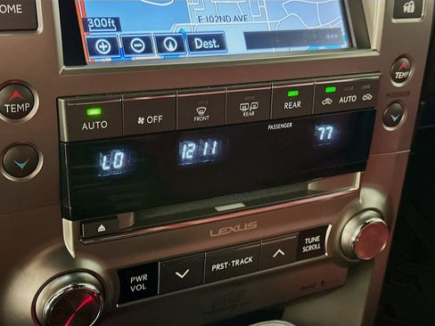 Used 2021 Lexus GX 460 Luxury w/ Accessory Package image 24