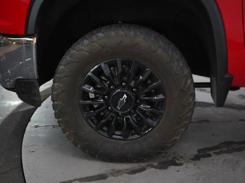 Used 2023 Chevrolet Silverado 2500 LT w/ Convenience Package AWD/4WD image 28