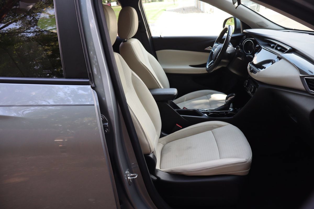 Used 2023 Buick Encore GX Preferred w/ Cold Weather Comfort Package FWD image 22