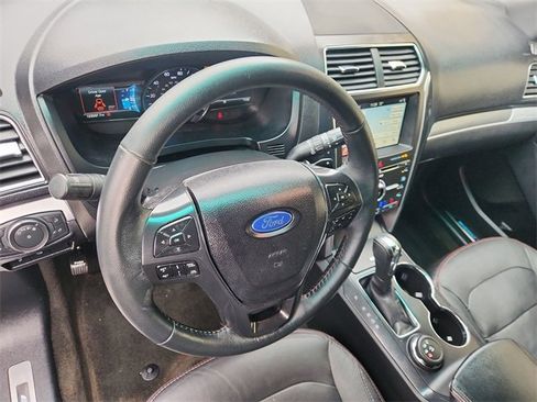 Used 2018 Ford Explorer Sport w/ Equipment Group 401A image 10