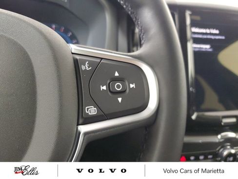 Certified 2025 Volvo XC60 B5 Core w/ Climate Package PRO image 27