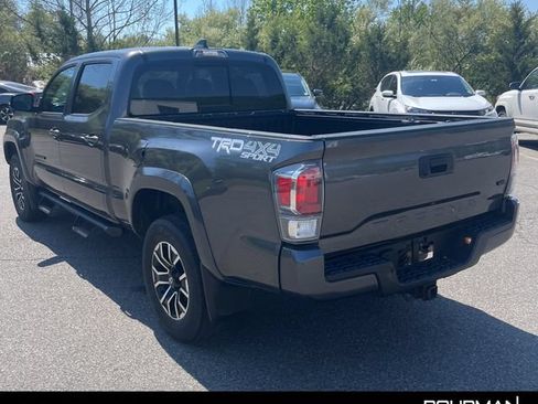 Used 2021 Toyota Tacoma TRD Sport AWD/4WD image 3