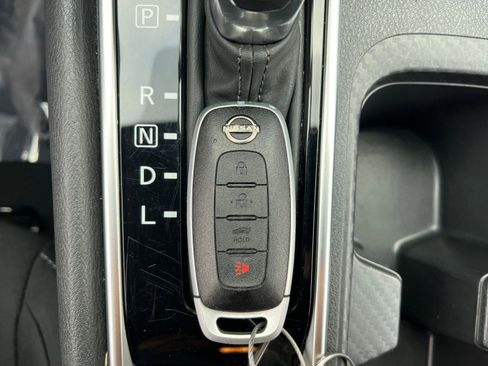 Used 2025 Nissan Sentra SV image 22