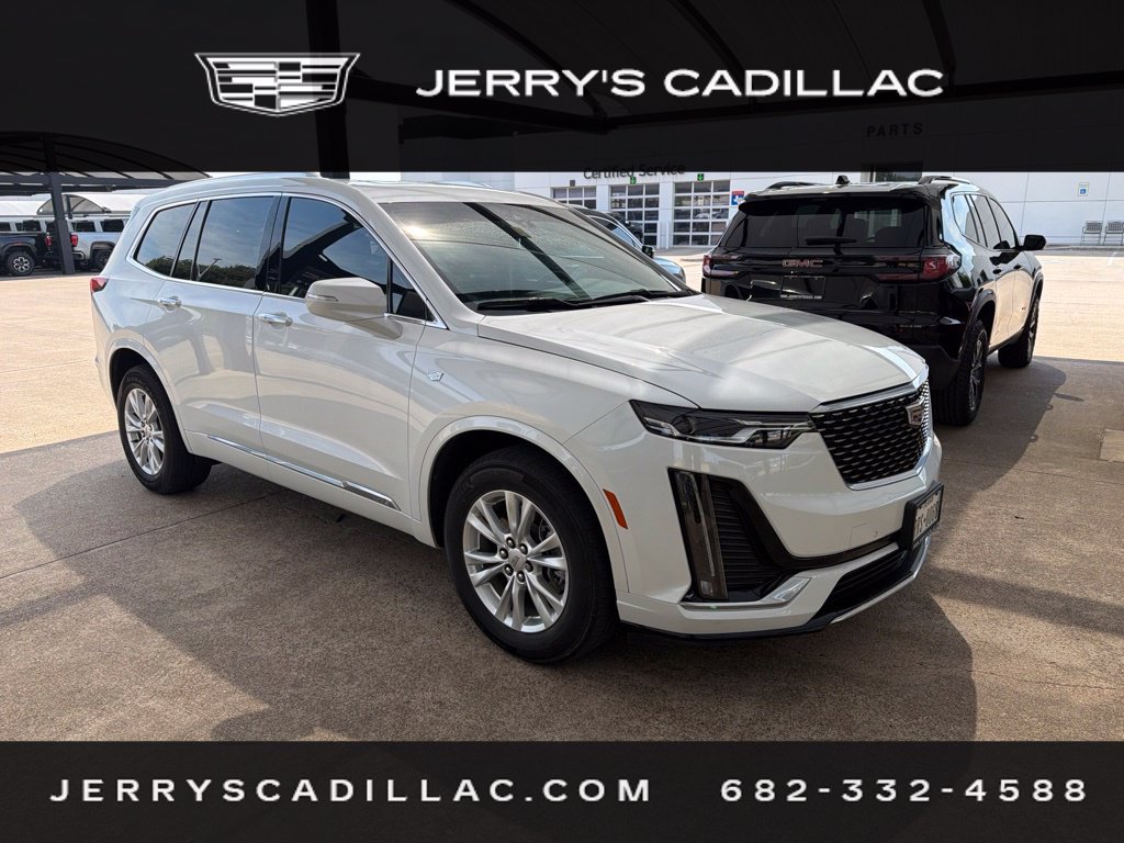 Used 2022 Cadillac XT6 Luxury FWD image 2