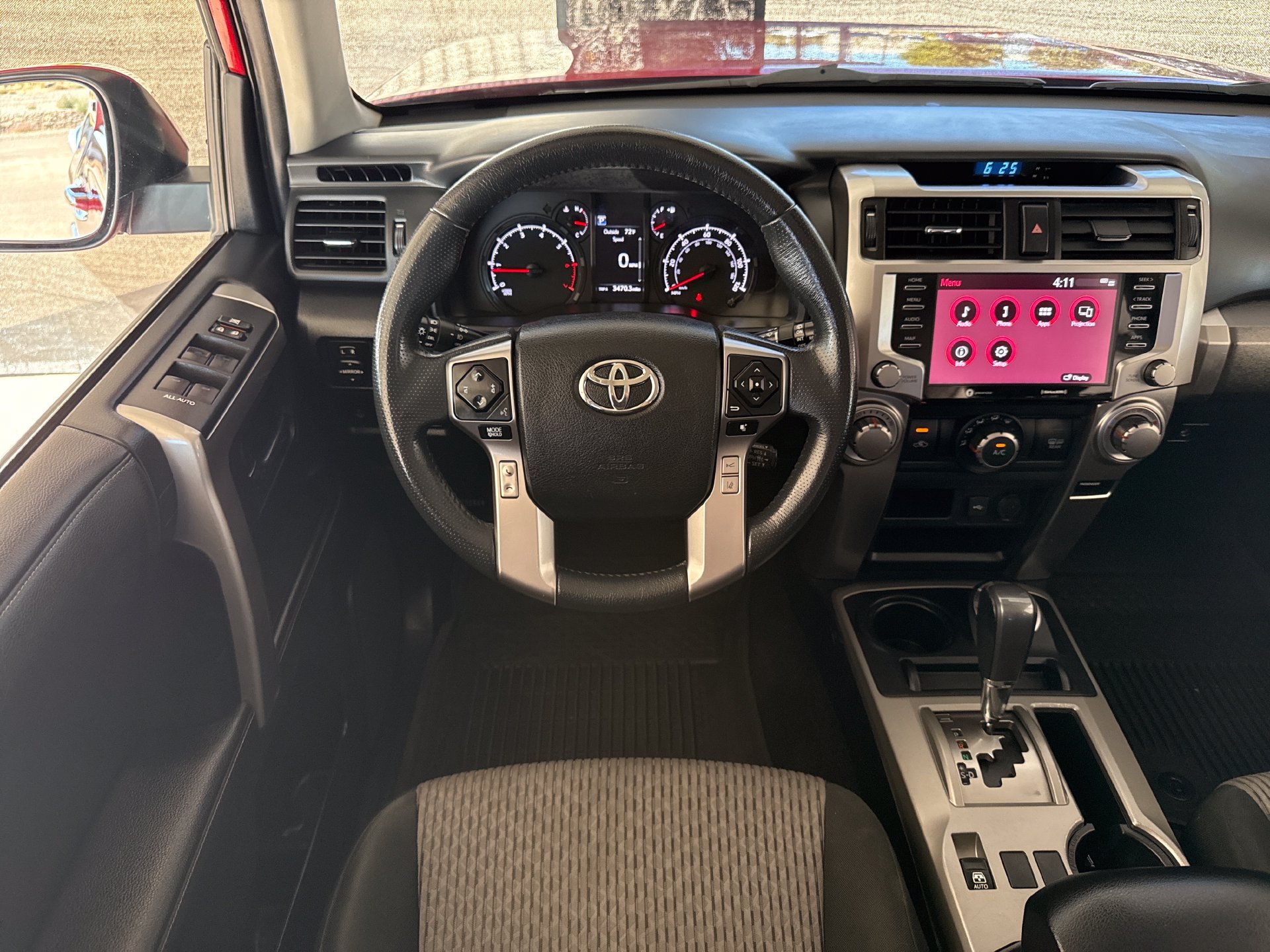 Used 2021 Toyota 4Runner SR5 AWD/4WD image 15