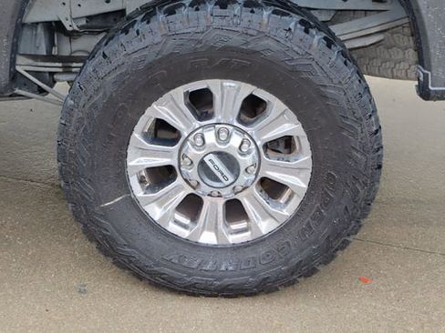 Used 2017 Ford F250 Lariat w/ Chrome Package AWD/4WD image 29