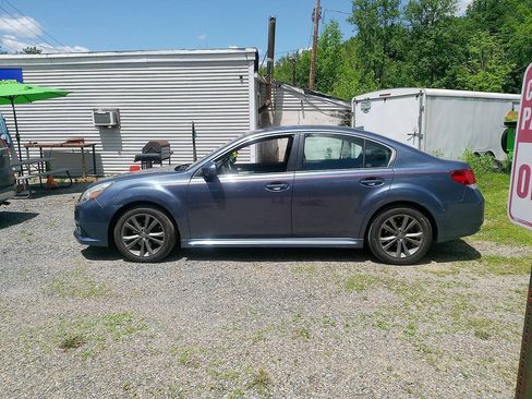 Used 2014 Subaru Legacy 2.5i Premium AWD/4WD image 12