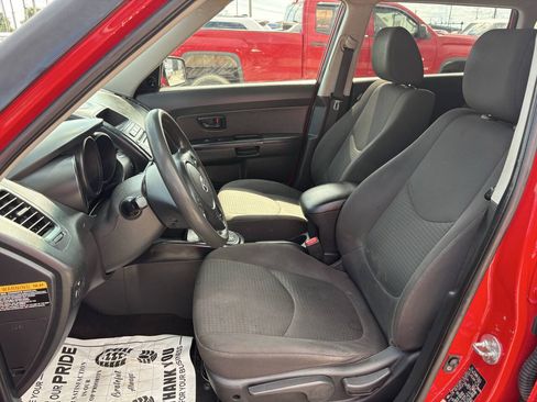 Used 2013 Kia Soul FWD image 14