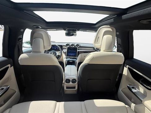 Used 2025 Mercedes-Benz GLC 300 4MATIC image 22