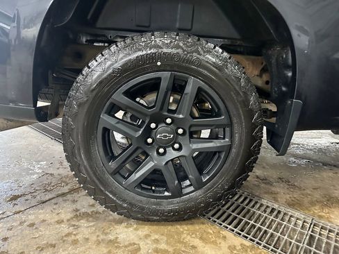 Used 2022 Chevrolet Silverado 1500 Custom image 38