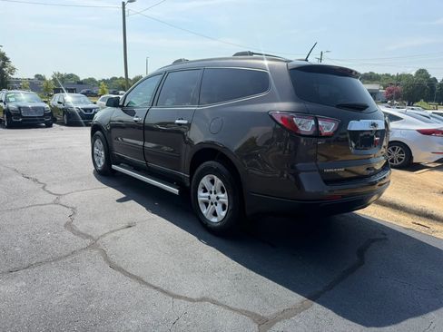 Used 2017 Chevrolet Traverse LS w/ LPO, 'HIT The Road' Package FWD image 5