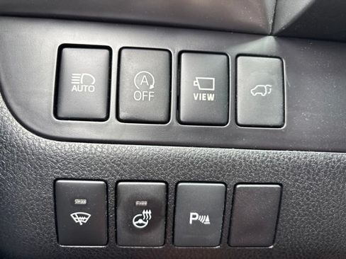 Used 2018 Toyota Highlander Limited AWD/4WD image 17