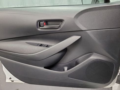 Used 2025 Toyota Corolla LE image 22