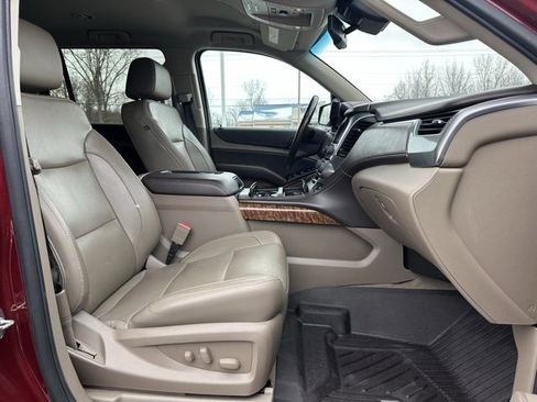 Used 2020 Chevrolet Suburban Premier image 7