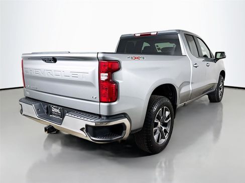 Used 2023 Chevrolet Silverado 1500 LT AWD/4WD image 13