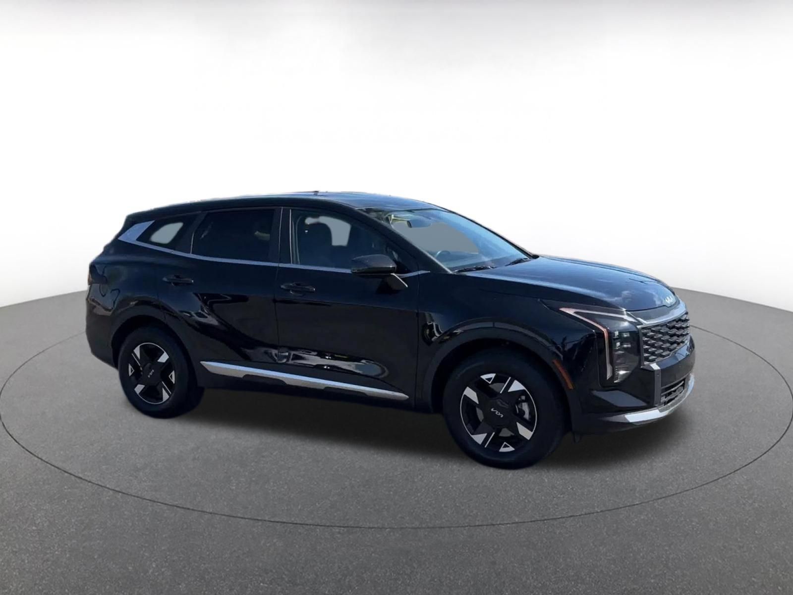 Used 2026 Kia Sportage LX AWD/4WD image 2