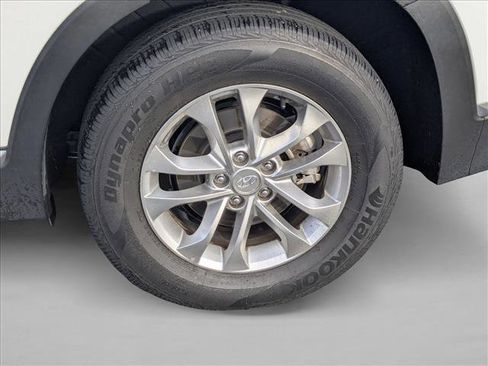 Used 2019 Hyundai Santa Fe SEL image 22