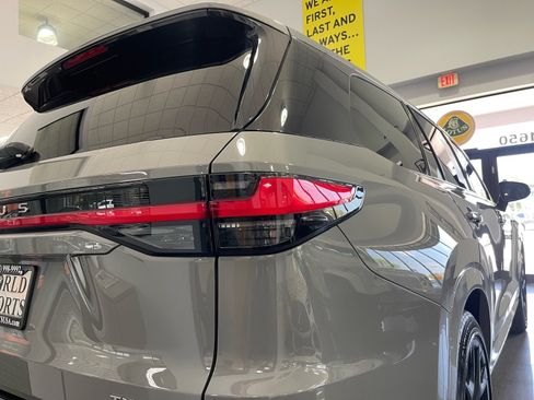 Used 2025 Lexus TX 350 AWD image 17