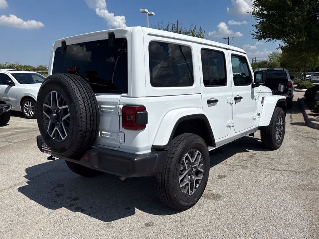Used 2025 Jeep Wrangler Unlimited Sahara AWD/4WD image 5