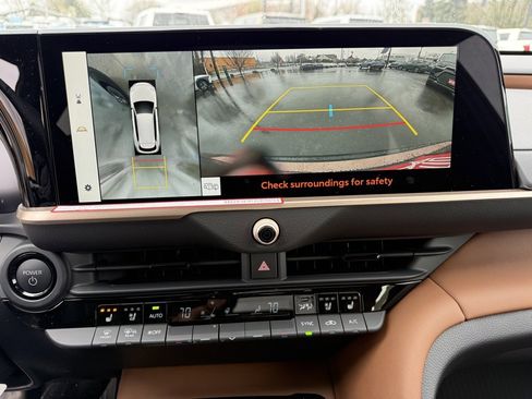 New 2026 Toyota Crown Signia image 24