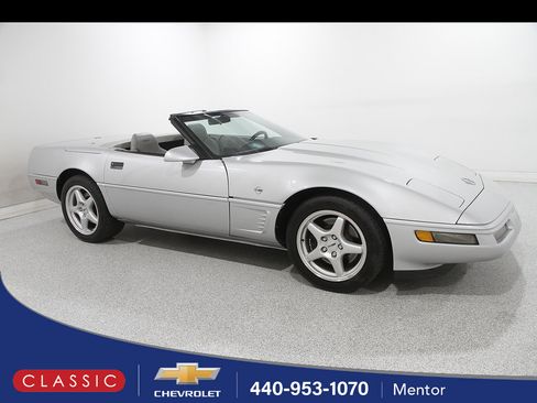 Used 1996 Chevrolet Corvette Convertible RWD image 1