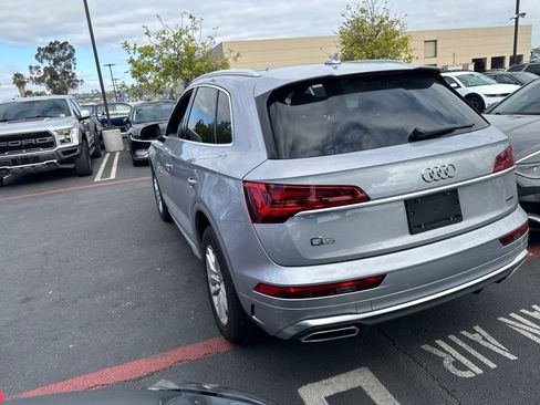 Used 2024 Audi Q5 2.0T Premium w/ Convenience Package AWD/4WD image 2