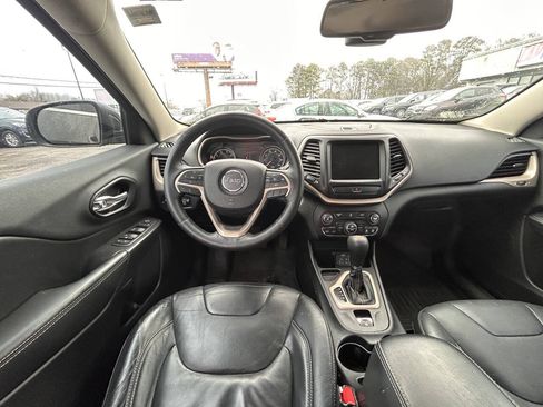Used 2014 Jeep Cherokee Limited w/ Trailer Tow Group FWD image 9
