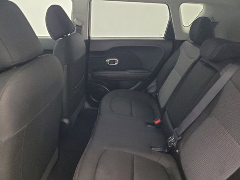 Used 2019 Kia Soul + image 18