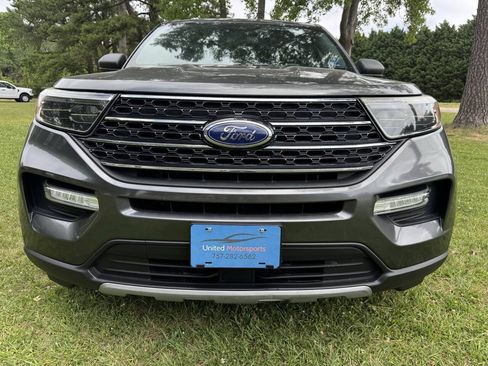 Used 2020 Ford Explorer XLT w/ Equipment Group 202A RWD image 3