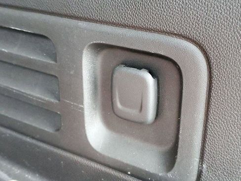 Used 2018 Chevrolet Traverse LT w/ LPO, Floor Liner Package image 32