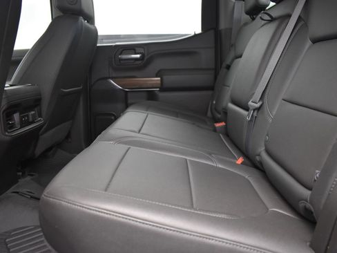 Used 2022 Chevrolet Silverado 1500 RST image 16