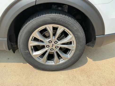 Used 2021 Ford Explorer XLT w/ Equipment Group 202A AWD/4WD image 6