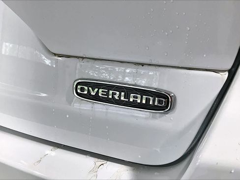 Used 2023 Jeep Grand Cherokee Overland w/ Advanced Protech Group III AWD/4WD image 10