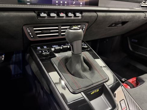 New 2026 Porsche 911 GT3 image 39