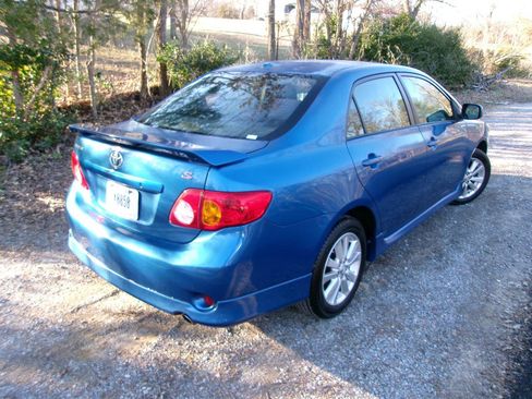 Used 2010 Toyota Corolla S image 17