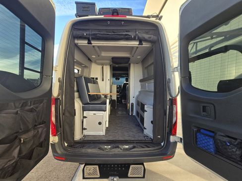 Used 2020 Mercedes-Benz Sprinter 2500 image 31