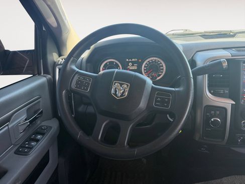 Used 2018 RAM 2500 SLT AWD/4WD image 12