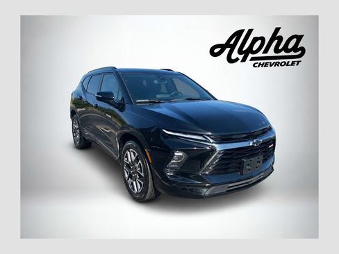 Used 2025 Chevrolet Blazer RS FWD image 1