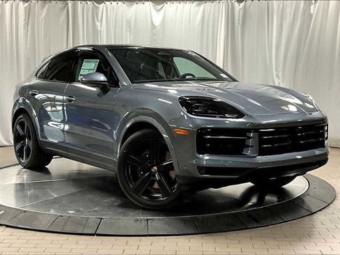 New 2026 Porsche Cayenne Coupe AWD/4WD image 9