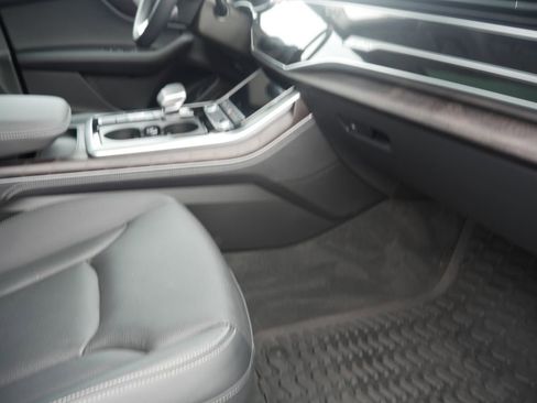 Certified 2023 Audi Q8 Premium Plus w/ Premium Plus Package image 31