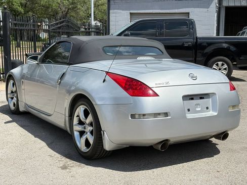 Used 2006 Nissan 350Z Touring RWD image 14