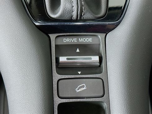 Used 2023 Honda HR-V LX image 24