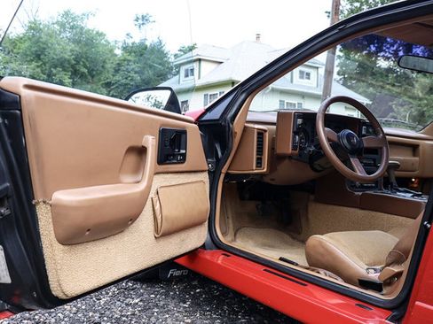 Used 1988 Pontiac Fiero GT RWD image 58