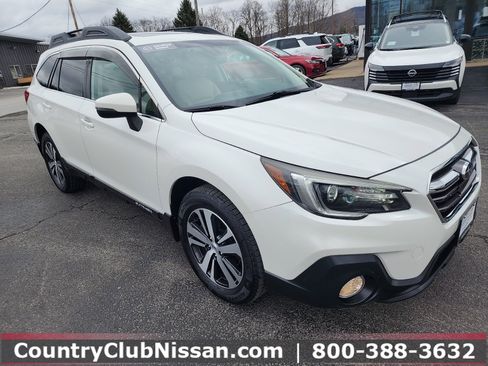 Used 2018 Subaru Outback 2.5i Limited image 2