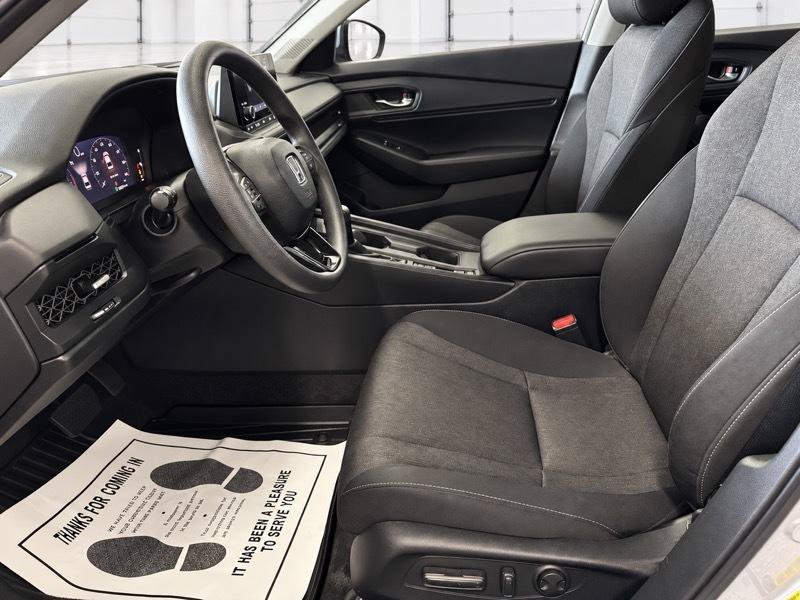 Used 2023 Honda Accord EX image 12