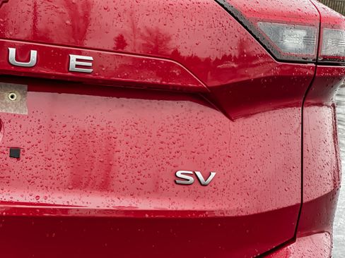 Used 2024 Nissan Rogue SV image 26