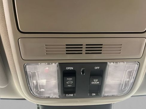 Used 2021 Honda Odyssey EX-L image 24